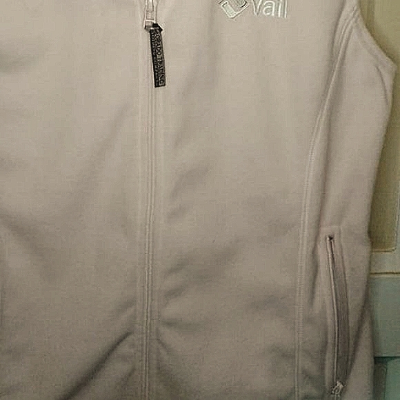 FREE PINK FLEECE VEST with Purchase - Picture 5 of 6